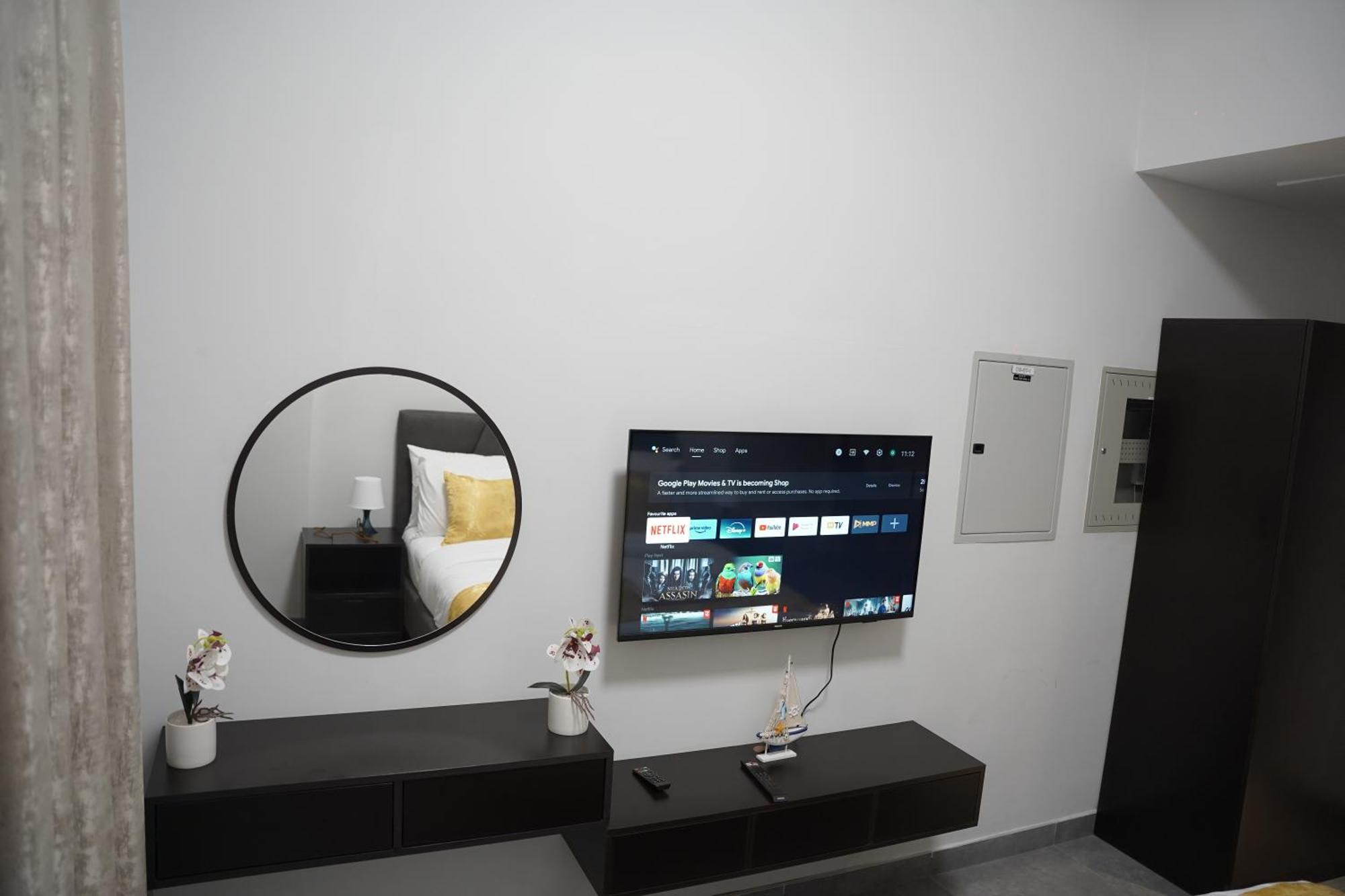 Ista Llc منزل للإقامة *